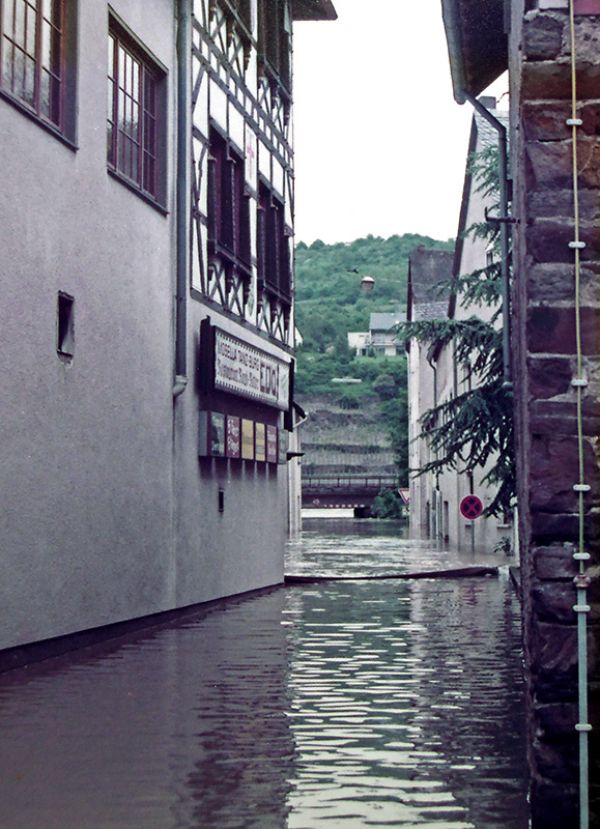 Hochwasser 1983 - Enge Straße EDö